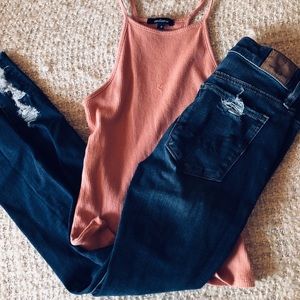 High neck cropped tee